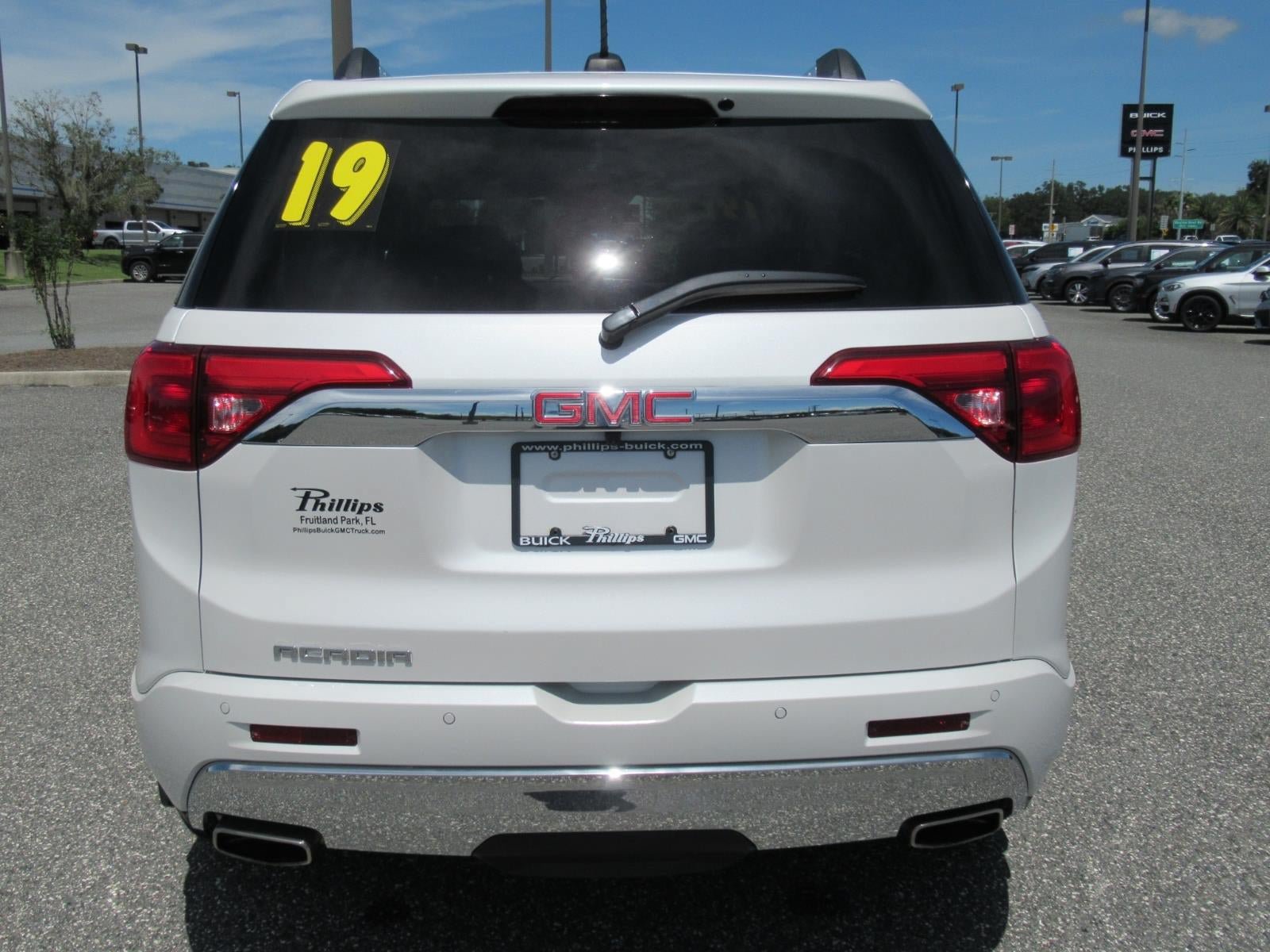 Used 2019 GMC Acadia Denali w/ Technology Package FWD image 6