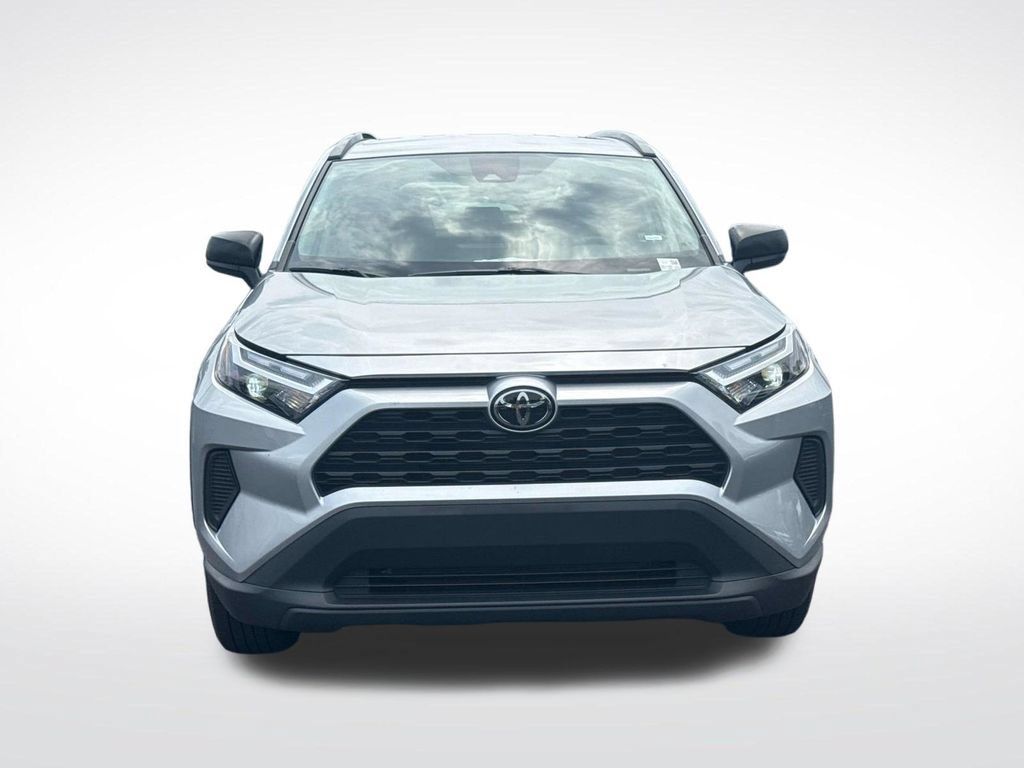 Used 2025 Toyota RAV4 LE AWD/4WD image 2