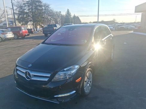 Used 2017 Mercedes-Benz B 250e image 2