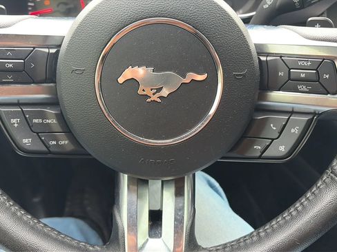 Used 2017 Ford Mustang Coupe image 38