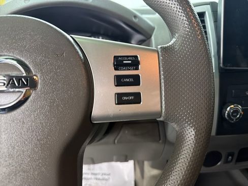 Used 2014 Nissan Frontier SV image 19
