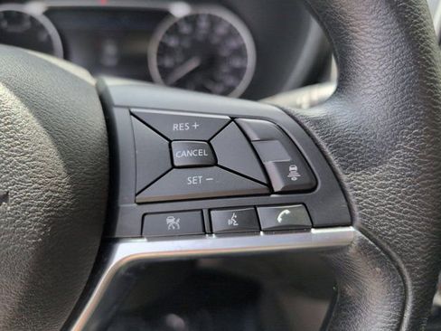 Used 2025 Nissan Sentra SV FWD image 21