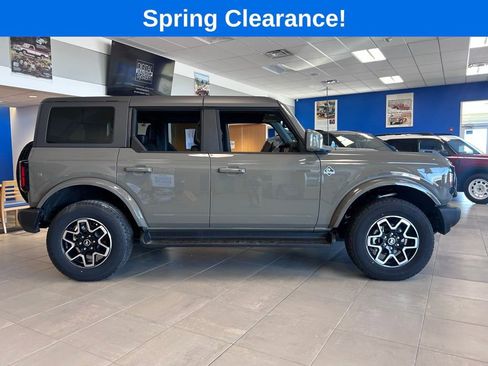 Used 2025 Ford Bronco Outer Banks AWD/4WD image 7