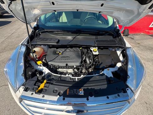 Used 2018 Ford Escape SE w/ SE Sync 3 Package FWD image 33