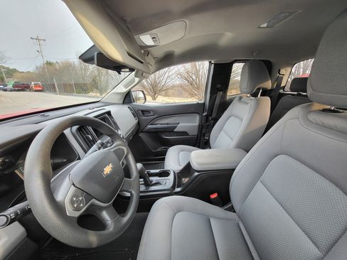 Used 2019 Chevrolet Colorado W/T w/ WT Convenience Package image 10