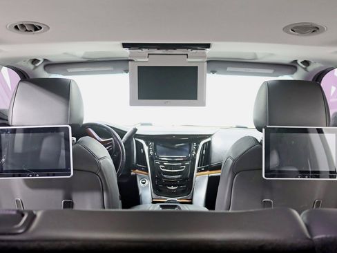 Used 2016 Cadillac Escalade Premium image 33