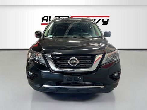 Used 2019 Nissan Pathfinder SL image 2