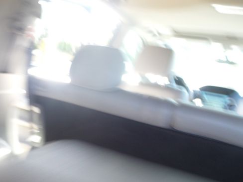 Used 2010 Honda Pilot Touring image 47