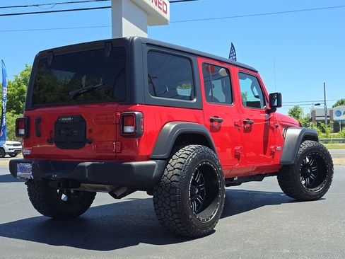 Used 2021 Jeep Wrangler Unlimited Sport AWD/4WD image 12