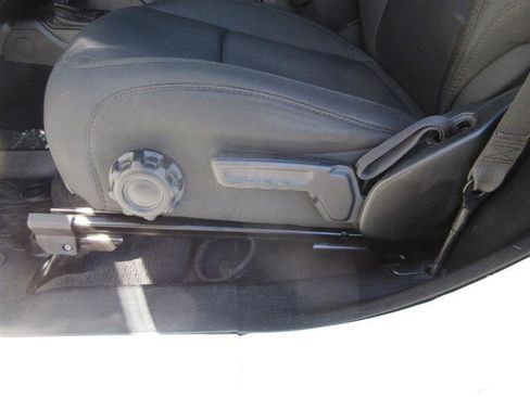 Used 2021 Jeep Wrangler Sport AWD/4WD image 23
