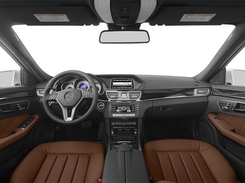 Used 2014 Mercedes-Benz E 350 Sedan image 4