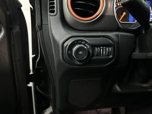 Used 2021 Jeep Wrangler Sport AWD/4WD image 34