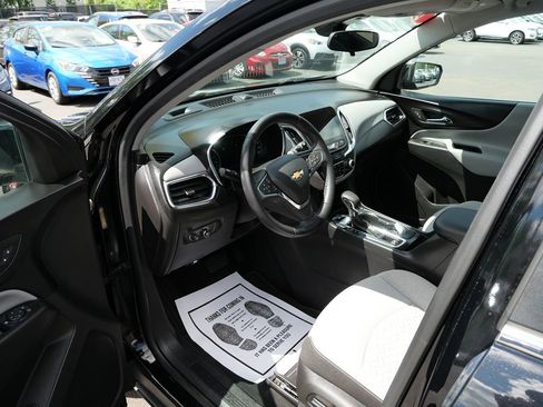 Used 2022 Chevrolet Equinox LT AWD/4WD image 9