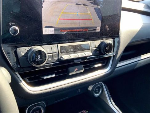 Used 2024 Toyota Grand Highlander FWD image 30
