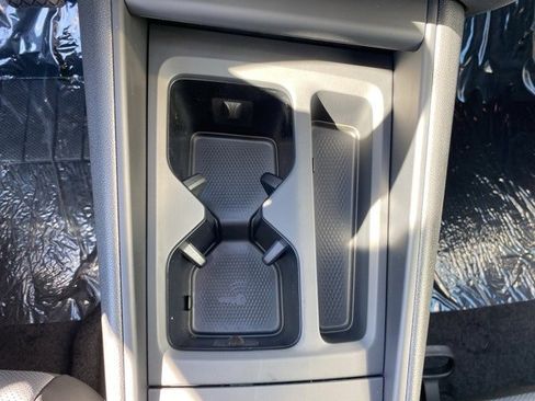 New 2025 Volkswagen Tiguan SE image 37