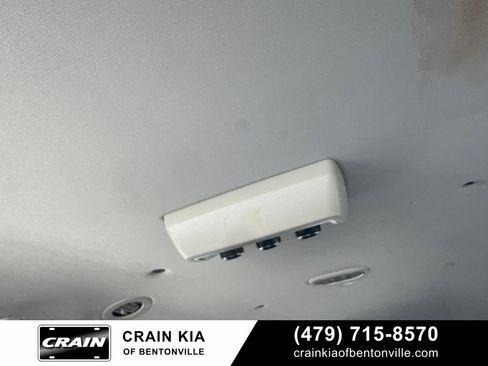 Used 2012 Dodge Grand Caravan SXT FWD image 24