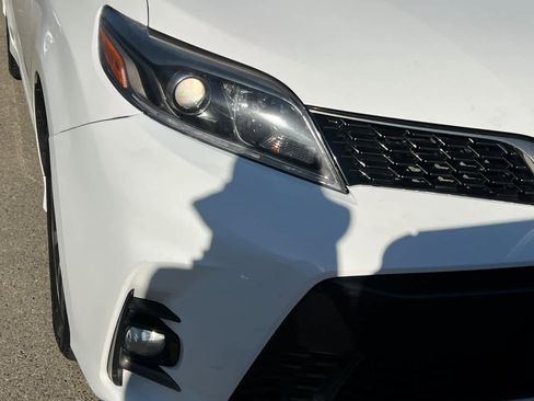 Used 2019 Toyota Sienna SE Premium AWD/4WD image 14