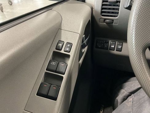 Used 2019 Nissan Frontier SV image 17