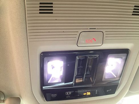 Used 2024 Volkswagen Atlas SE image 20