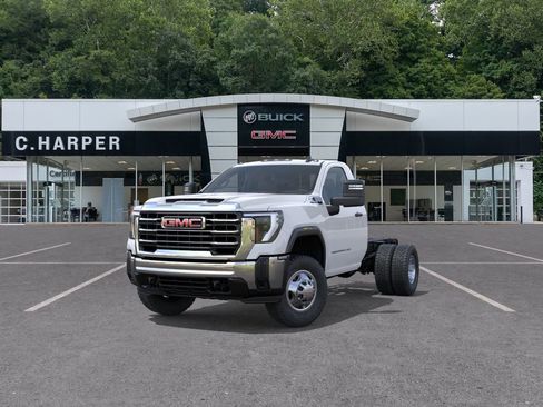 New 2026 GMC Sierra 3500 Pro w/ Convenience Package AWD/4WD image 8