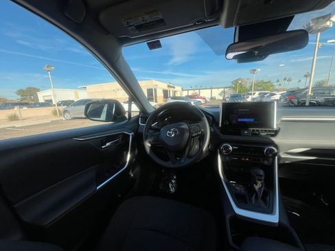 Used 2025 Toyota RAV4 XLE image 34