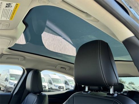 Used 2025 Ford Mustang Mach-E Premium image 31