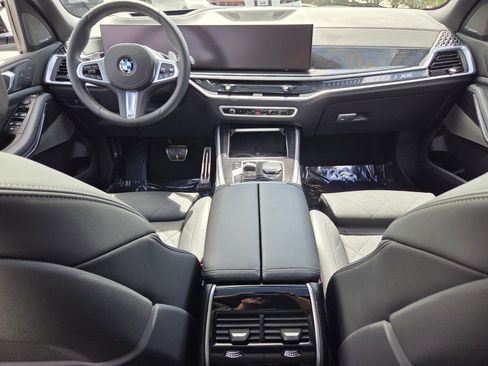 Used 2026 BMW X5 xDrive40i w/ M Sport Package AWD/4WD image 13