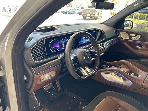 Used 2024 Mercedes-Benz GLS 63 AMG 4MATIC image 6