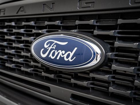 Used 2021 Ford Ranger XL w/ Equipment Group 101A High image 3