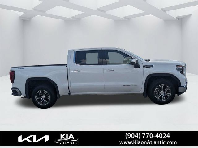 Used 2025 GMC Sierra 1500 SLT AWD/4WD image 2