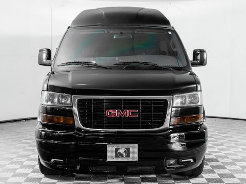 Used 2023 GMC Savana 2500 image 23