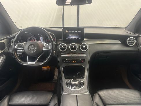 Used 2019 Mercedes-Benz GLC 300 GLC 300 w/ AMG Line image 24