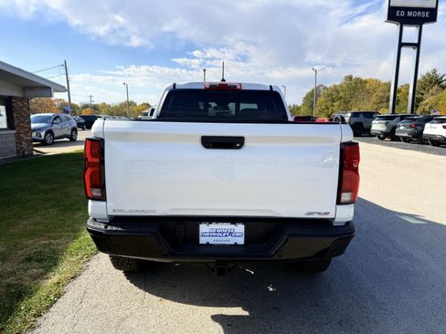 New 2025 Chevrolet Colorado ZR2 w/ Off-Road Front Bumper Package AWD/4WD image 6