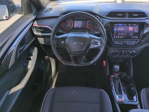 Used 2021 Chevrolet TrailBlazer RS w/ Sun and Liftgate Package image 18