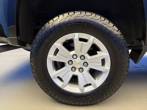 Used 2019 Chevrolet Colorado LT w/ LT Convenience Package AWD/4WD image 9