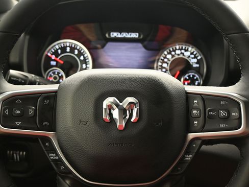 Used 2025 RAM 1500 Big Horn AWD/4WD image 19