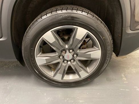 Used 2017 GMC Acadia SLT w/ LPO, Cargo Package AWD/4WD image 28