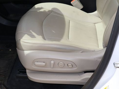 Used 2021 Buick Enclave Premium w/ Sun and Sites Package image 16