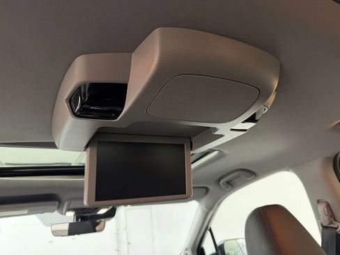 Used 2021 Honda Pilot Elite image 18