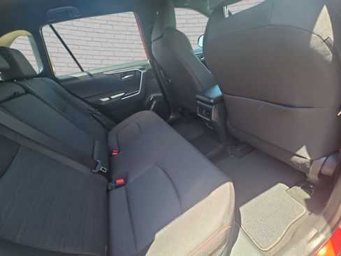 Used 2025 Toyota RAV4 SE AWD/4WD image 11