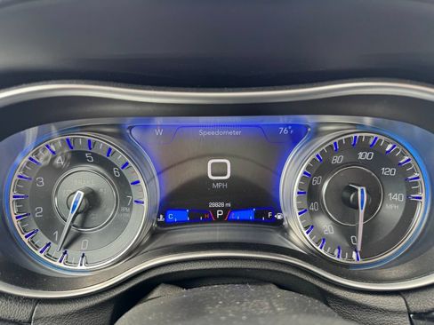 Used 2023 Chrysler 300 Touring w/ Sport Appearance Package RWD image 11