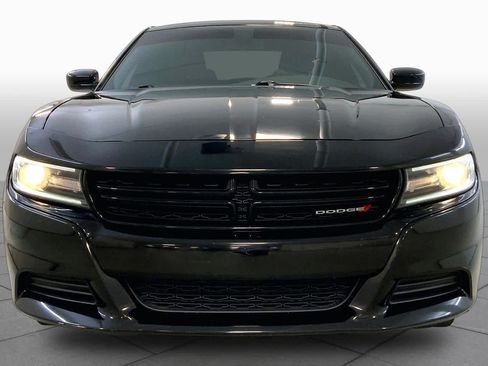 Used 2020 Dodge Charger SXT w/ Blacktop Package RWD image 3