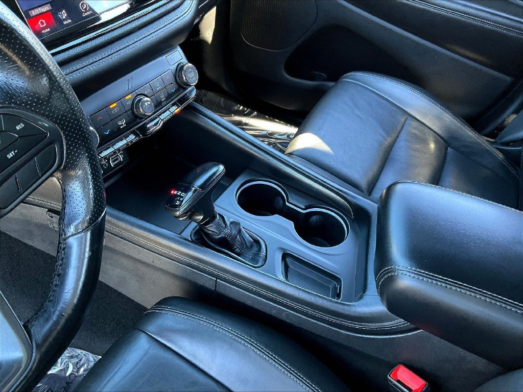 Used 2019 Toyota 4Runner SR5 AWD/4WD image 18