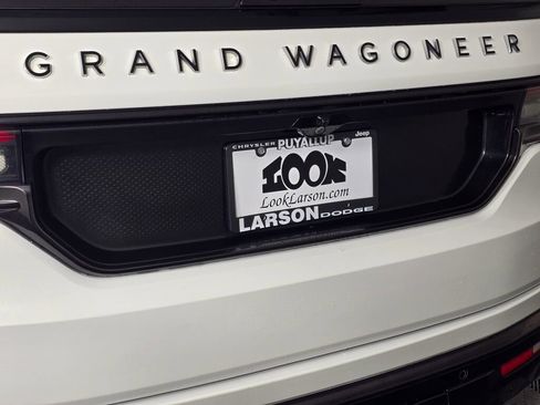 Used 2024 Jeep Grand Wagoneer Series II w/ Quick Order Packagew 28T image 16