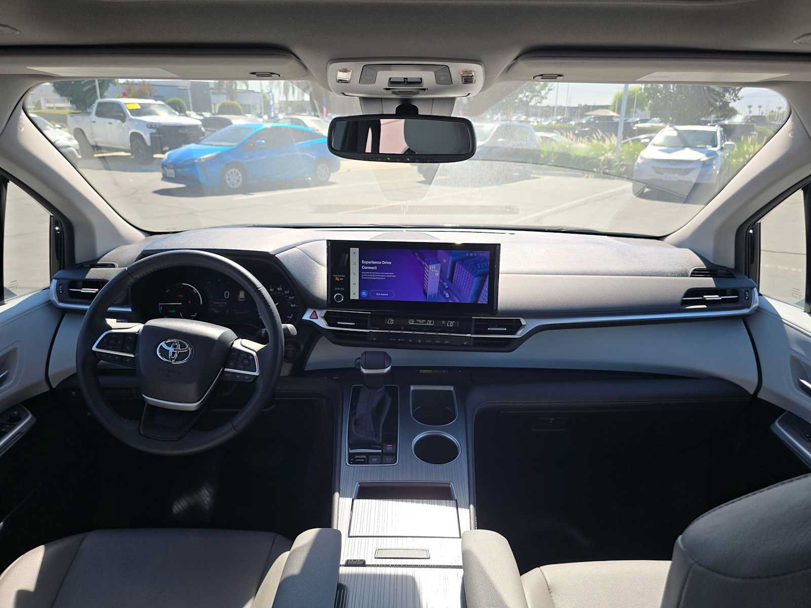 Certified 2026 Toyota Sienna XLE FWD image 20