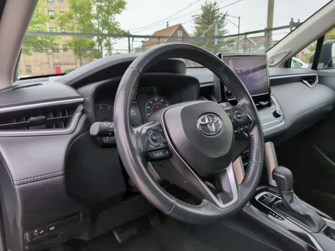Used 2023 Toyota Corolla Cross LE w/ Moonroof Package AWD/4WD image 27