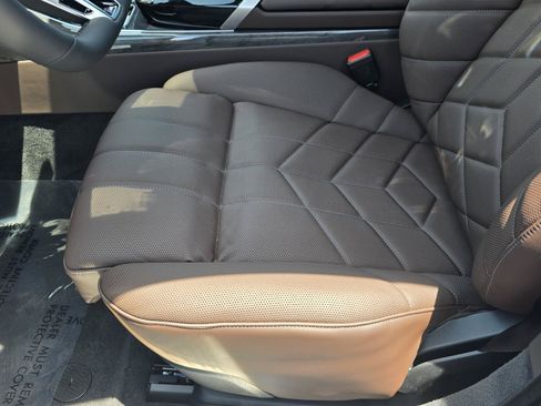 New 2026 BMW 740i RWD image 17