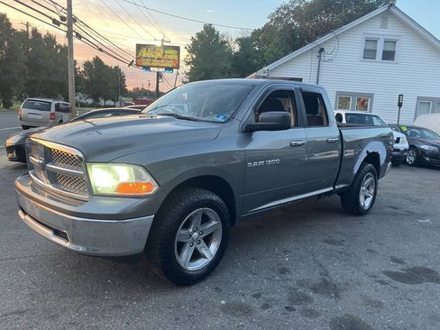 Used 2011 RAM 1500 Classic SLT AWD/4WD image 3