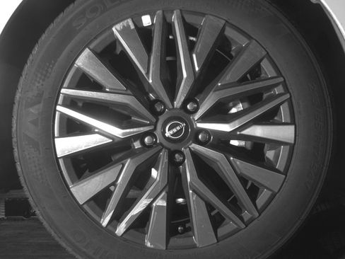 Used 2025 Nissan Altima 2.5 SV FWD image 12