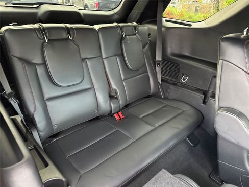 Used 2025 Ford Explorer ST image 21